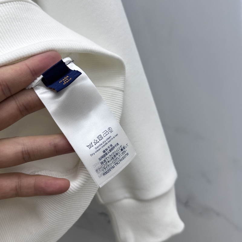 l0vis Vvtt0n t-shirt